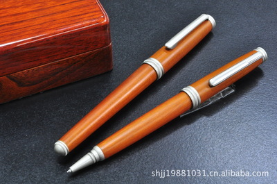 【加工花梨木制圓珠筆 高檔木制筆 旋動(dòng)式 暢銷(xiāo)產(chǎn)品】?jī)r(jià)格,廠(chǎng)家,圖片,辦公文教用品加工,上海津津文教用品-